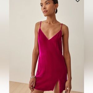 Reformation Lyza Velvet Dress in Rhubarb NWT